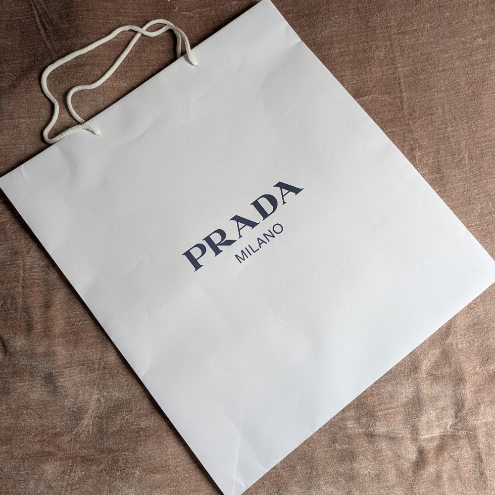 Prada White Paper Shopping Bag - Picture 3 of 5